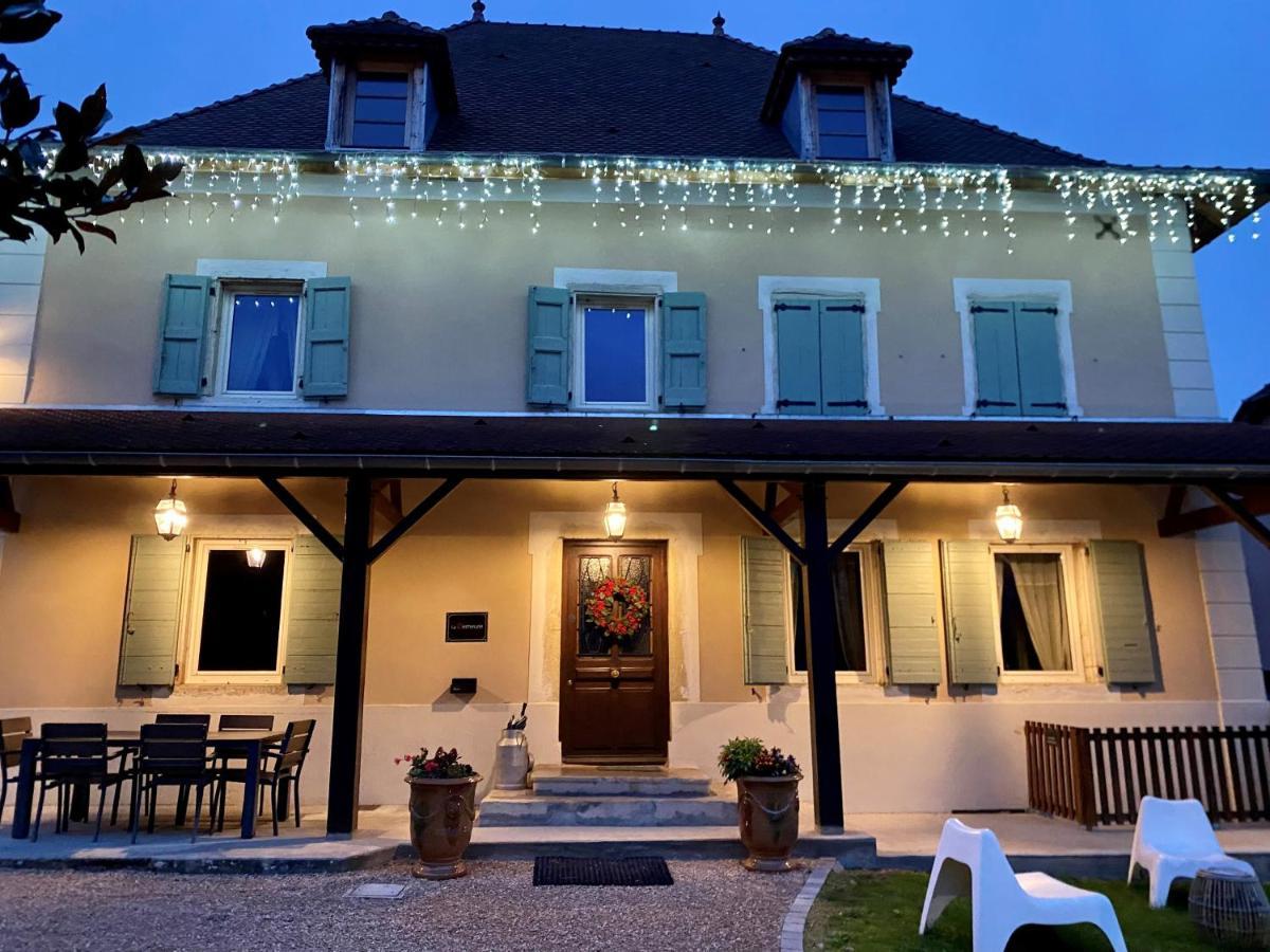 Hotel Domaine De Suzel Vignieu Esterno foto