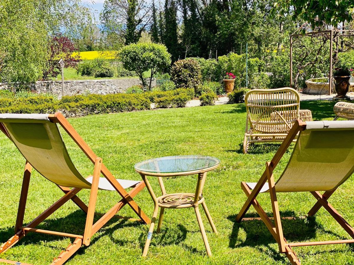 Hotel Domaine De Suzel Vignieu Esterno foto