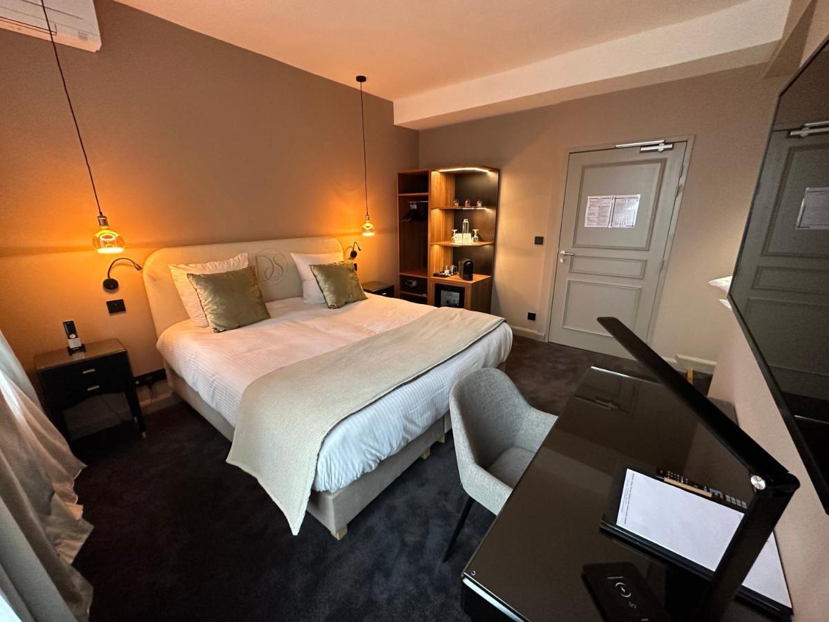 Hotel Domaine De Suzel Vignieu Esterno foto